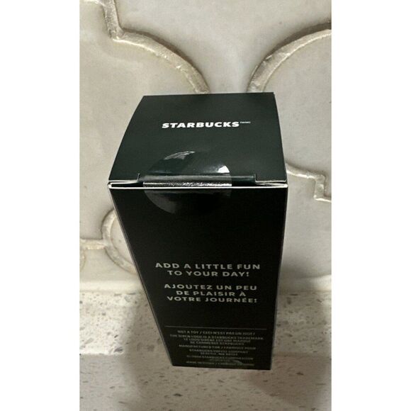 Starbucks 2024 Wicked Emerald City Cold Cup Keychain - Green Limited Edition NEW - Picture 3 of 3